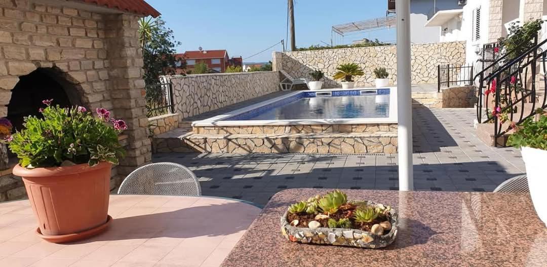 Apartments Slavica Трогір Екстер'єр фото